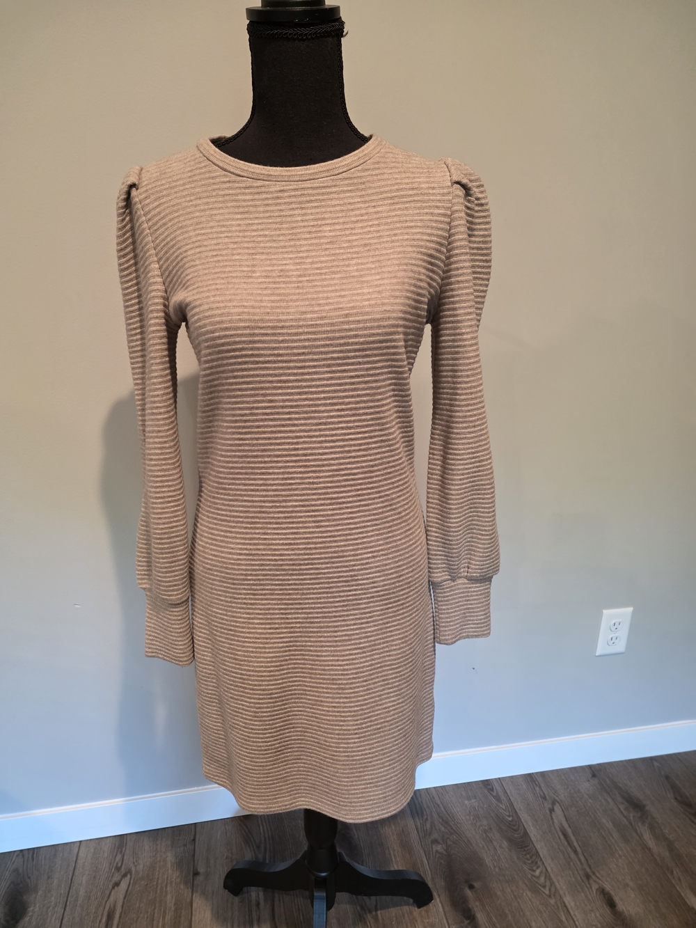 BB Dakota by Steve Madden Ribbed Knit Long Sleeve Dress in Taupe
